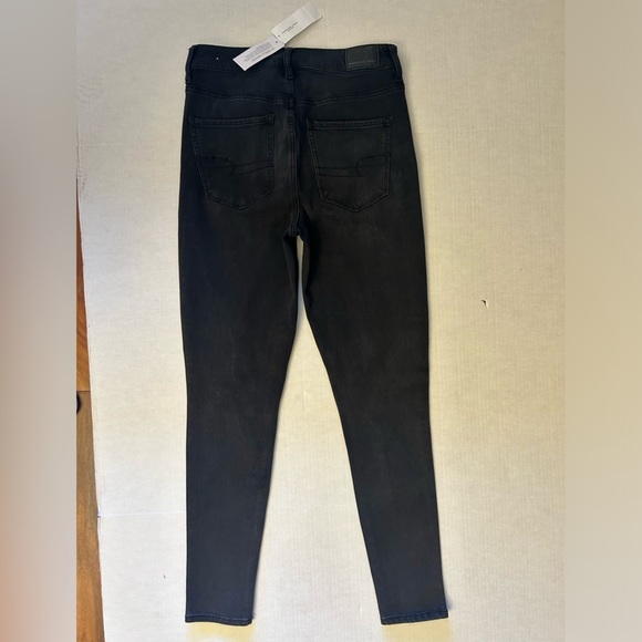 American Eagle Black Super Stretch Jeans w/Distressed Details NWT Sz-4short. U13 - Picture 2 of 12